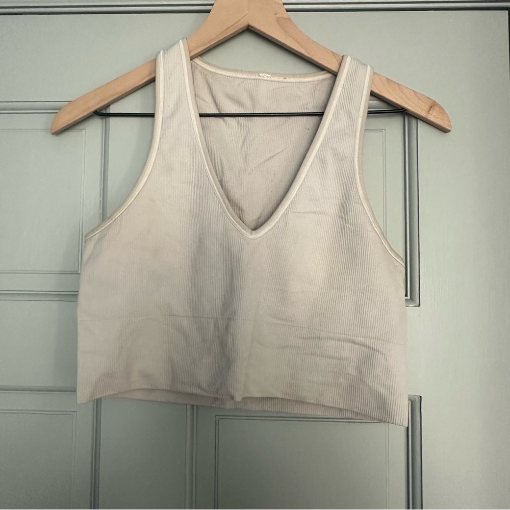 Women's V-Neck Ribbed Cropped Tank Top / Sports Bra